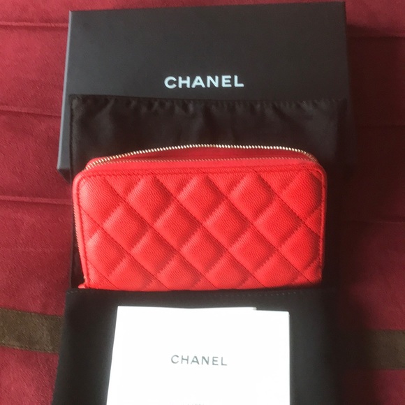 Chanel medium zip wallet - Picture 2 of 3